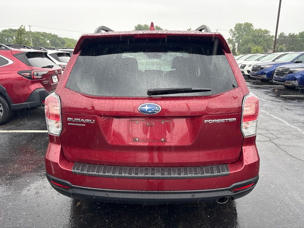 Used 2018 Red Subaru 2.5i Touring image 4