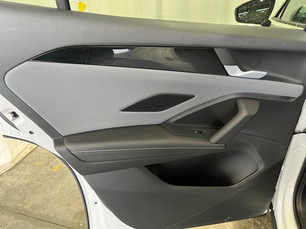 New 2026 White/off-white Volkswagen 2.0T SE image 22