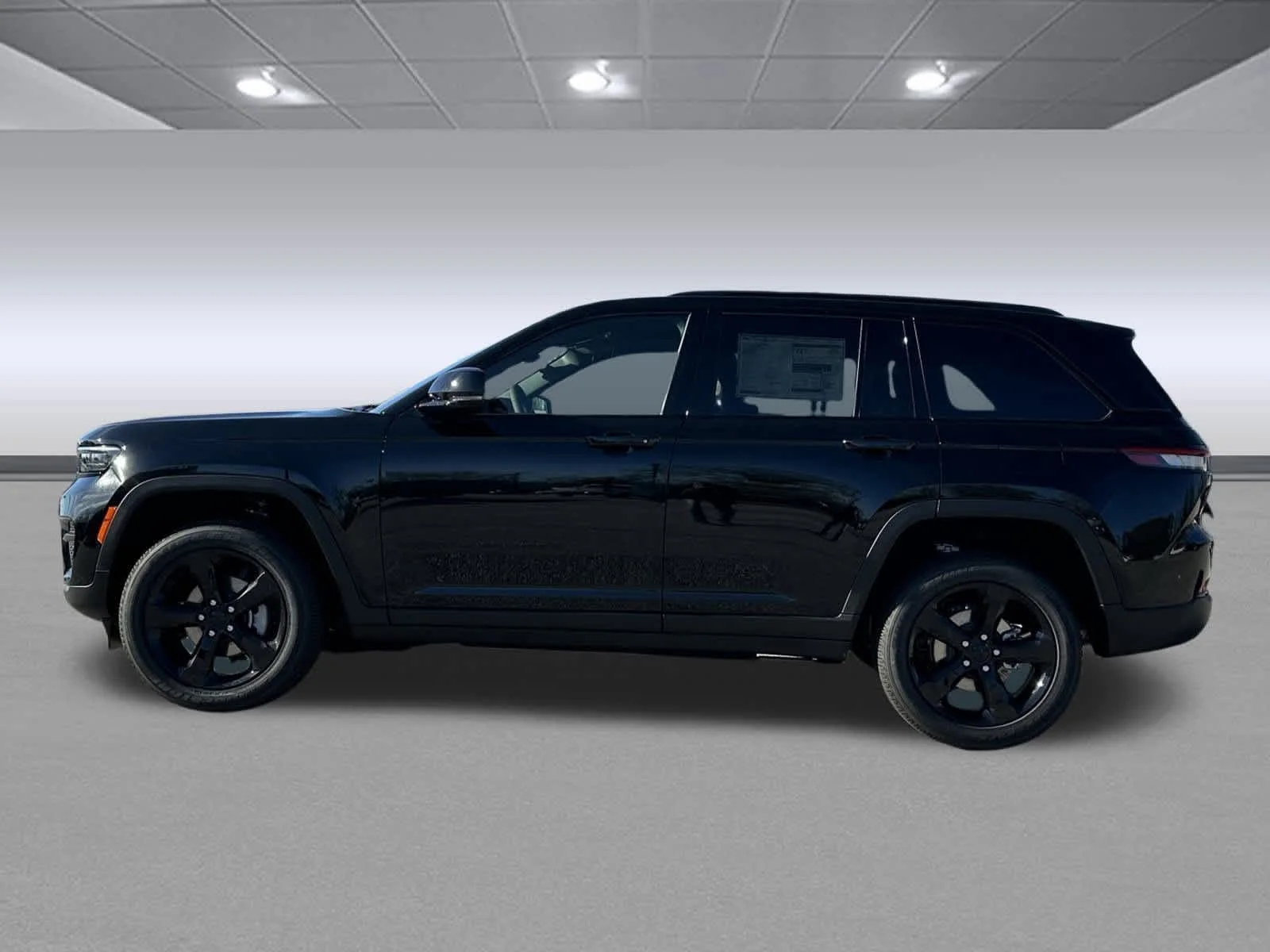 New 2025 Diamond Black Crystal Pearlcoat Jeep Altitude X image 4