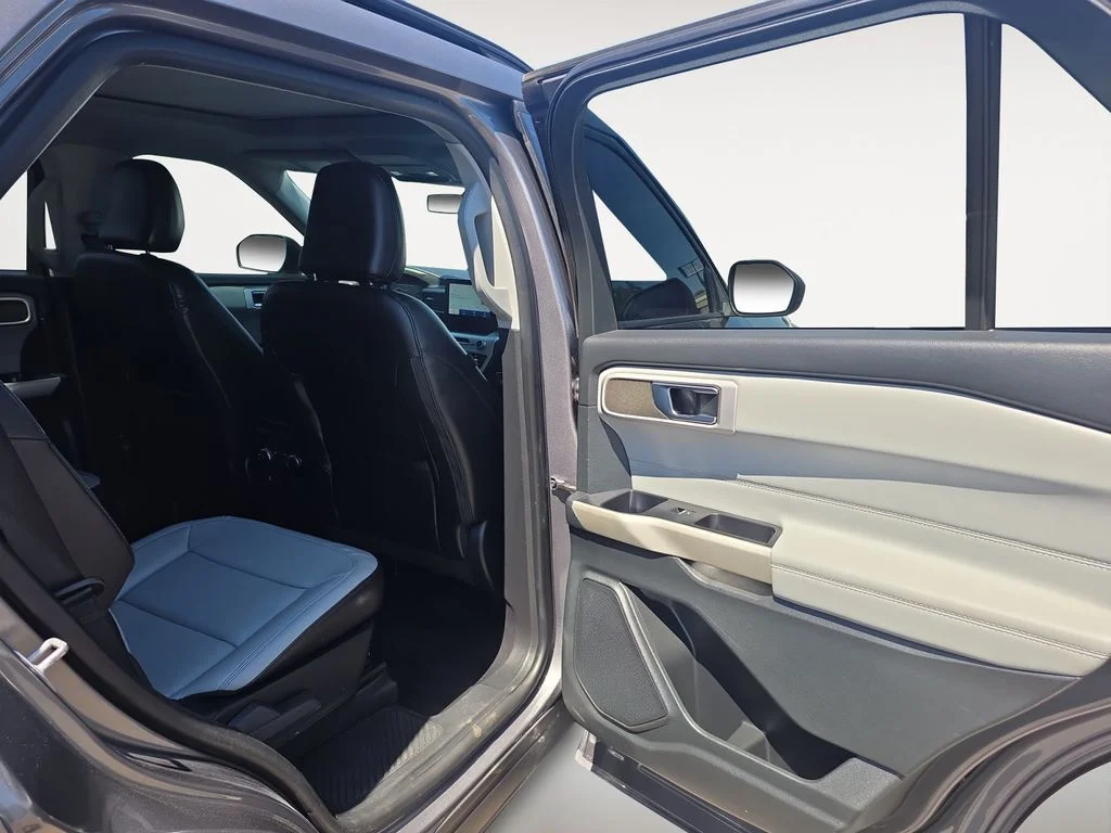 Used 2021 Carbonized Gray Metallic Ford XLT image 11