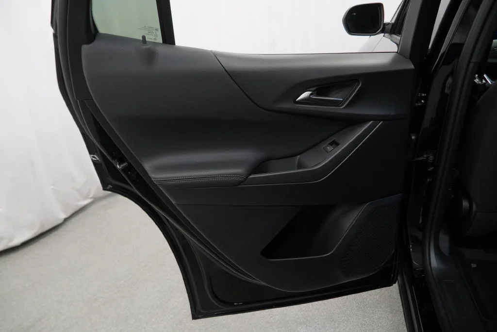 New 2027 Mosaic Black Metallic Chevrolet LT image 24