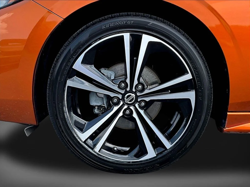 Used 2023 Orange Metallic Nissan SR image 33