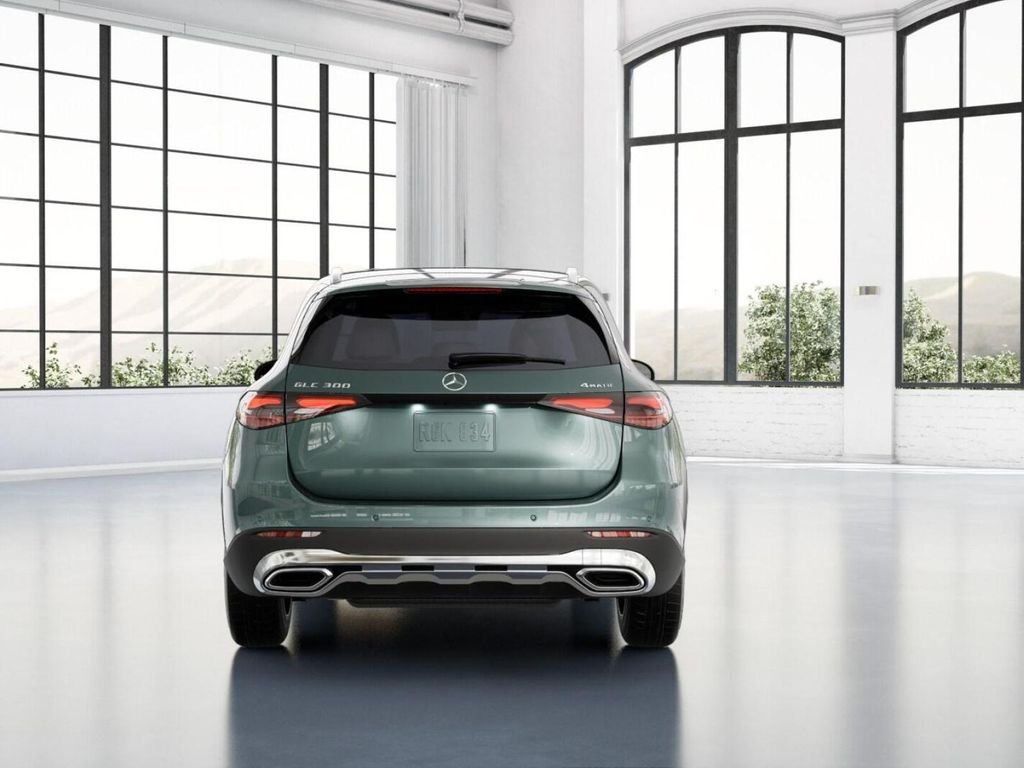 New 2027 Verde Silver Metallic Mercedes-Benz GLC 300 image 25