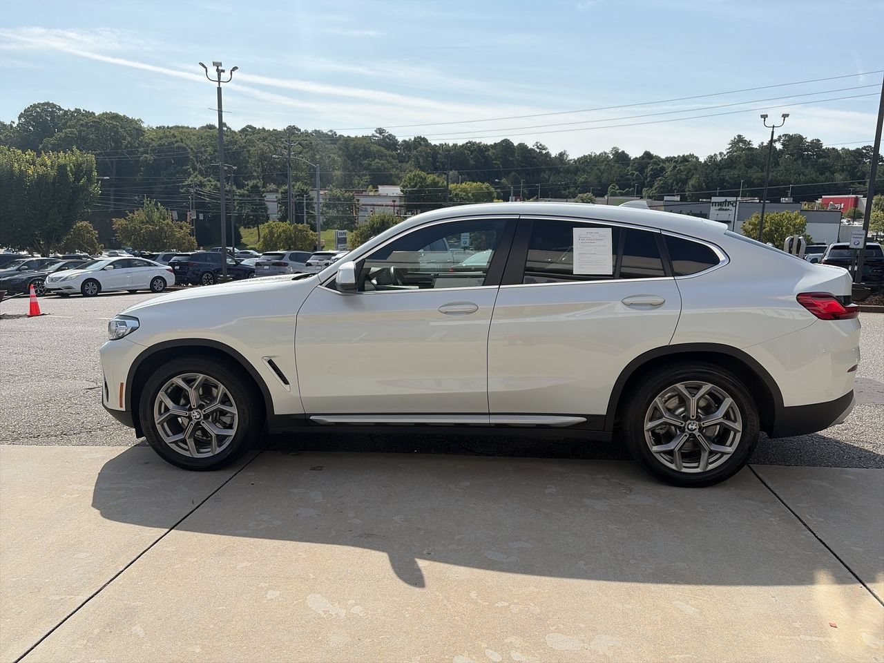 Certified Used 2025 Alpine White BMW xDrive30i image 5