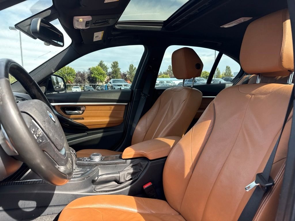 Used 2018 Mineral White Metallic BMW 340i xDrive image 9