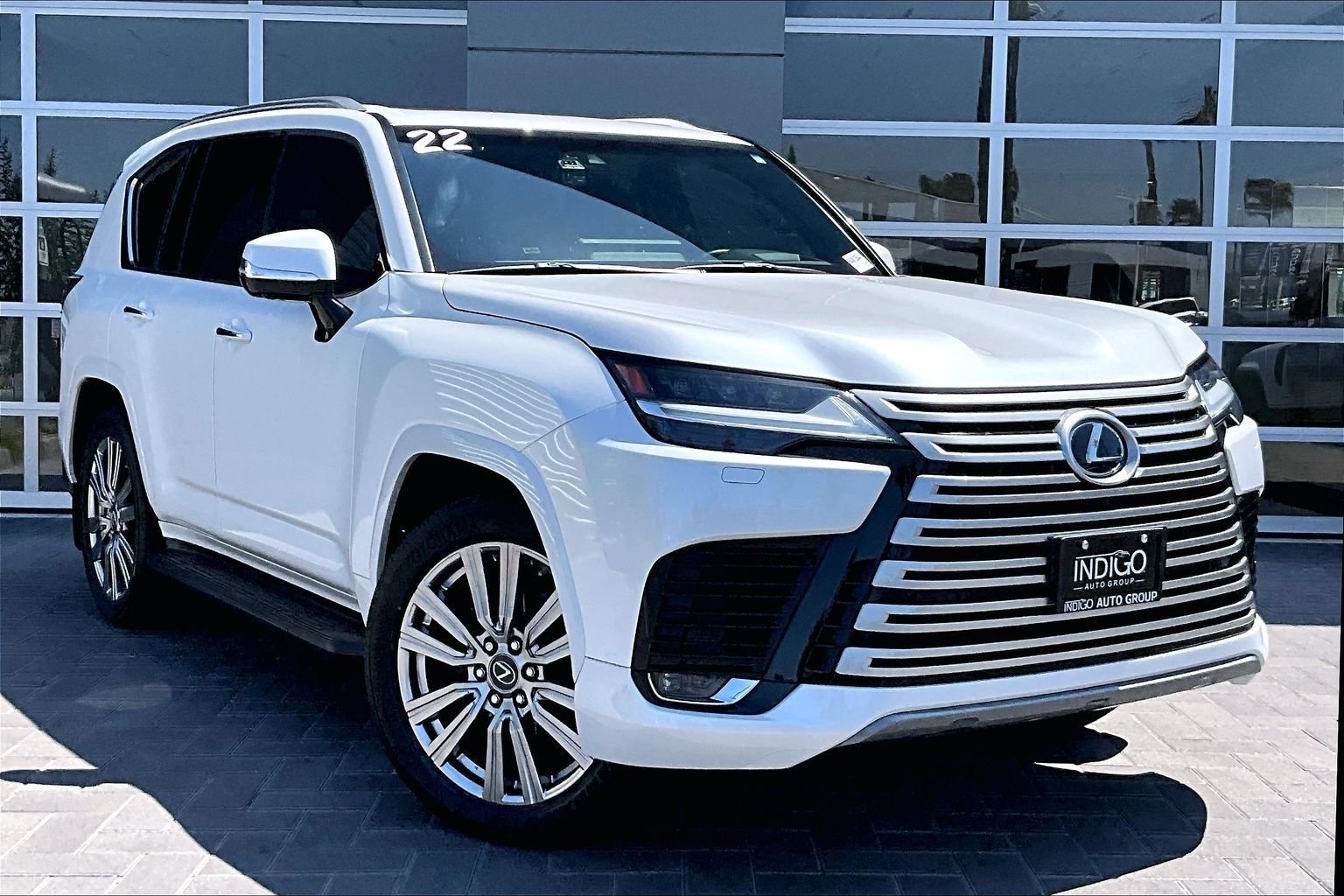 Used 2022 White Lexus 600 Ultra Luxury image 3