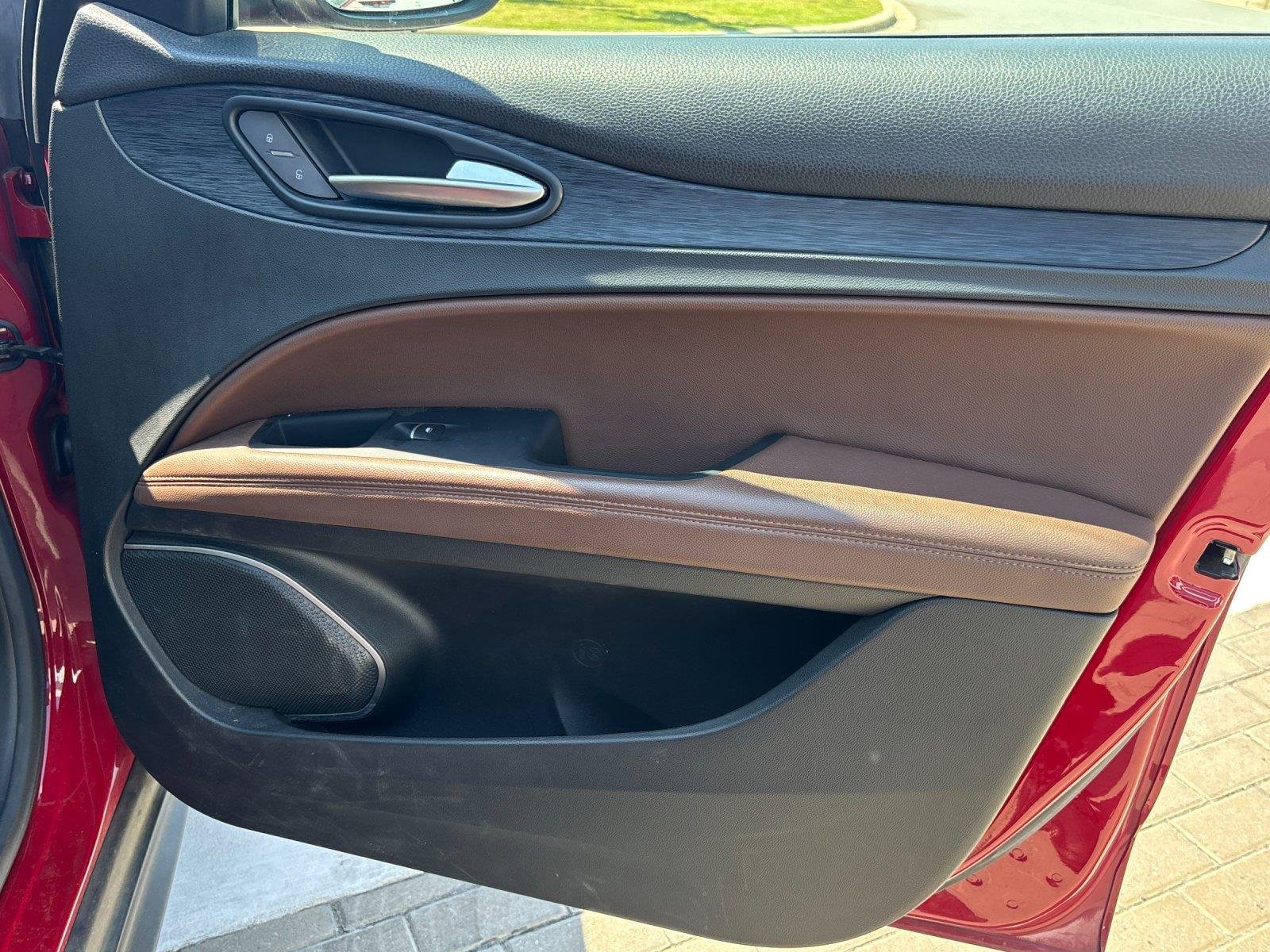 Used 2020 Alfa Rosso Alfa Romeo  image 38