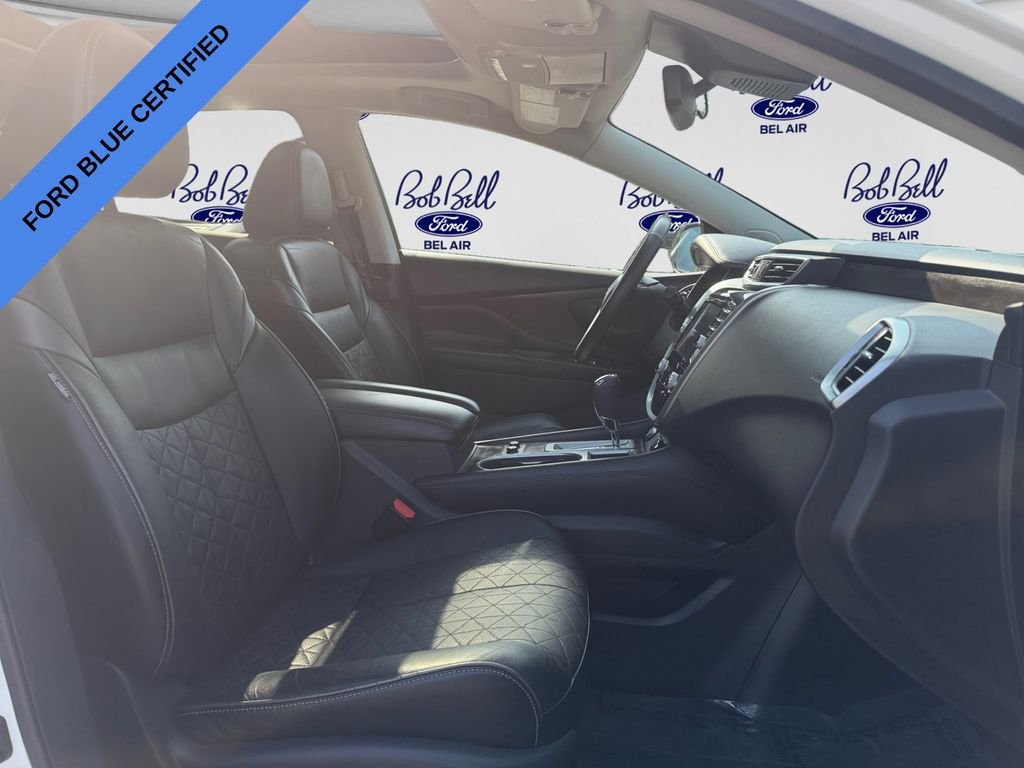 Used 2019 White Nissan Platinum image 16