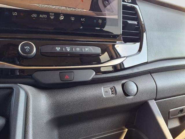 2025 Ford Transit Passenger Van XLT - Photo 30