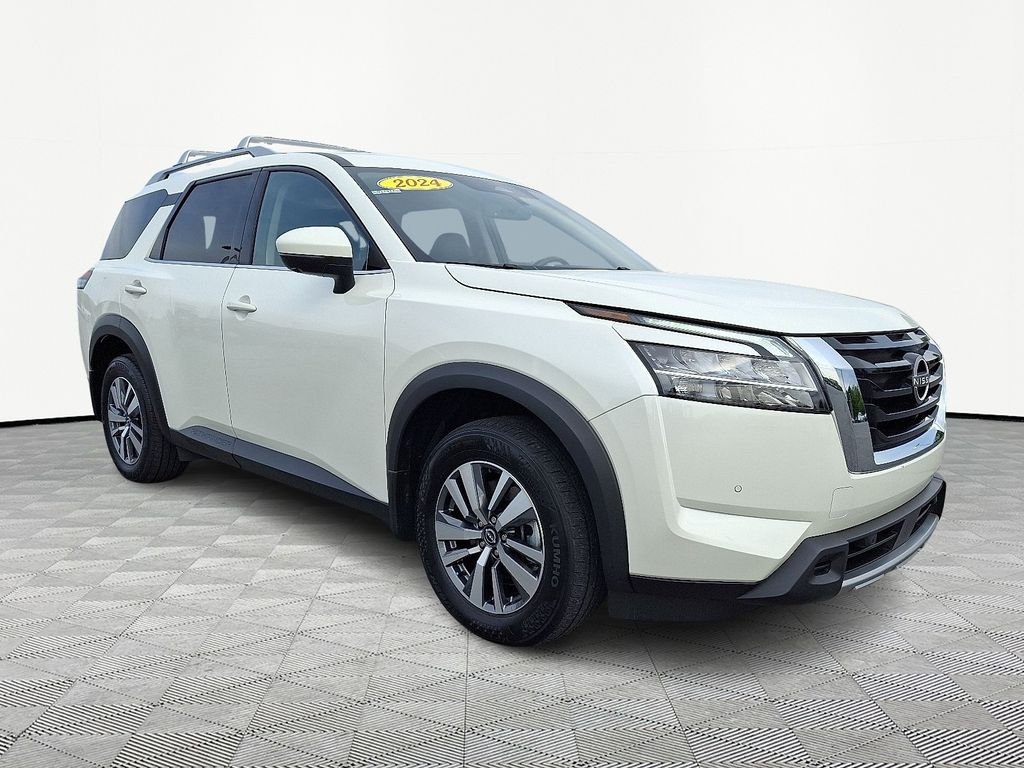 2024 Nissan Pathfinder SL 4WD's photo