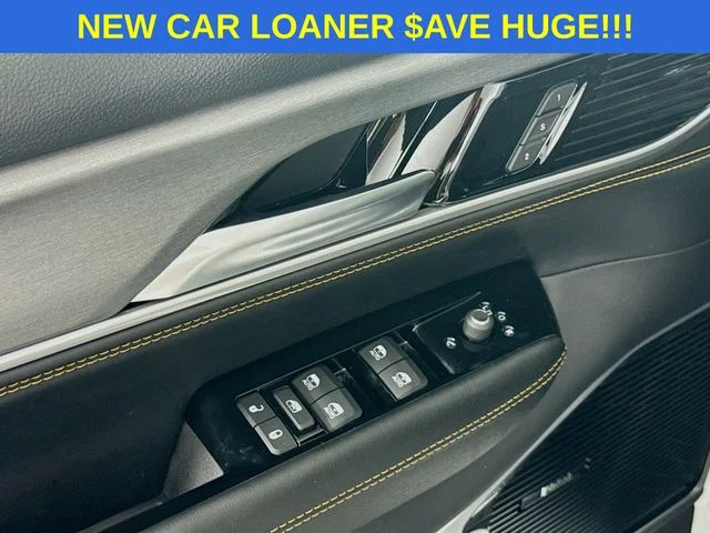 New 2026 Bright White Clear-Coat Exterior Paint Jeep Grand Wagoneer image 18