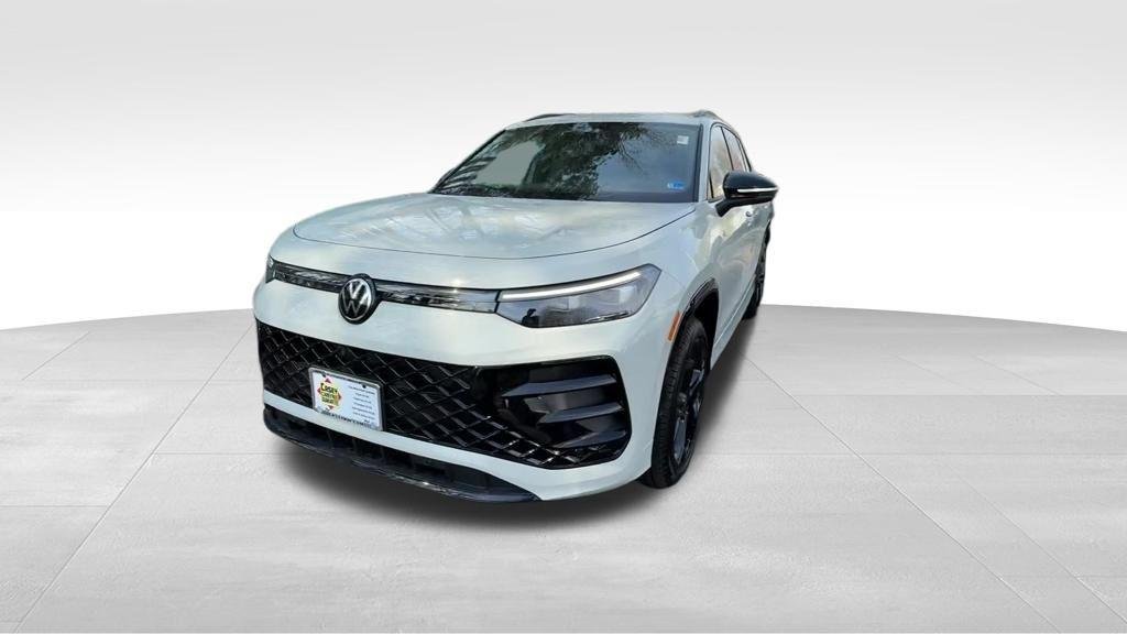 New 2026 Sandstone Volkswagen 2.0T SE R-Line Black image 20