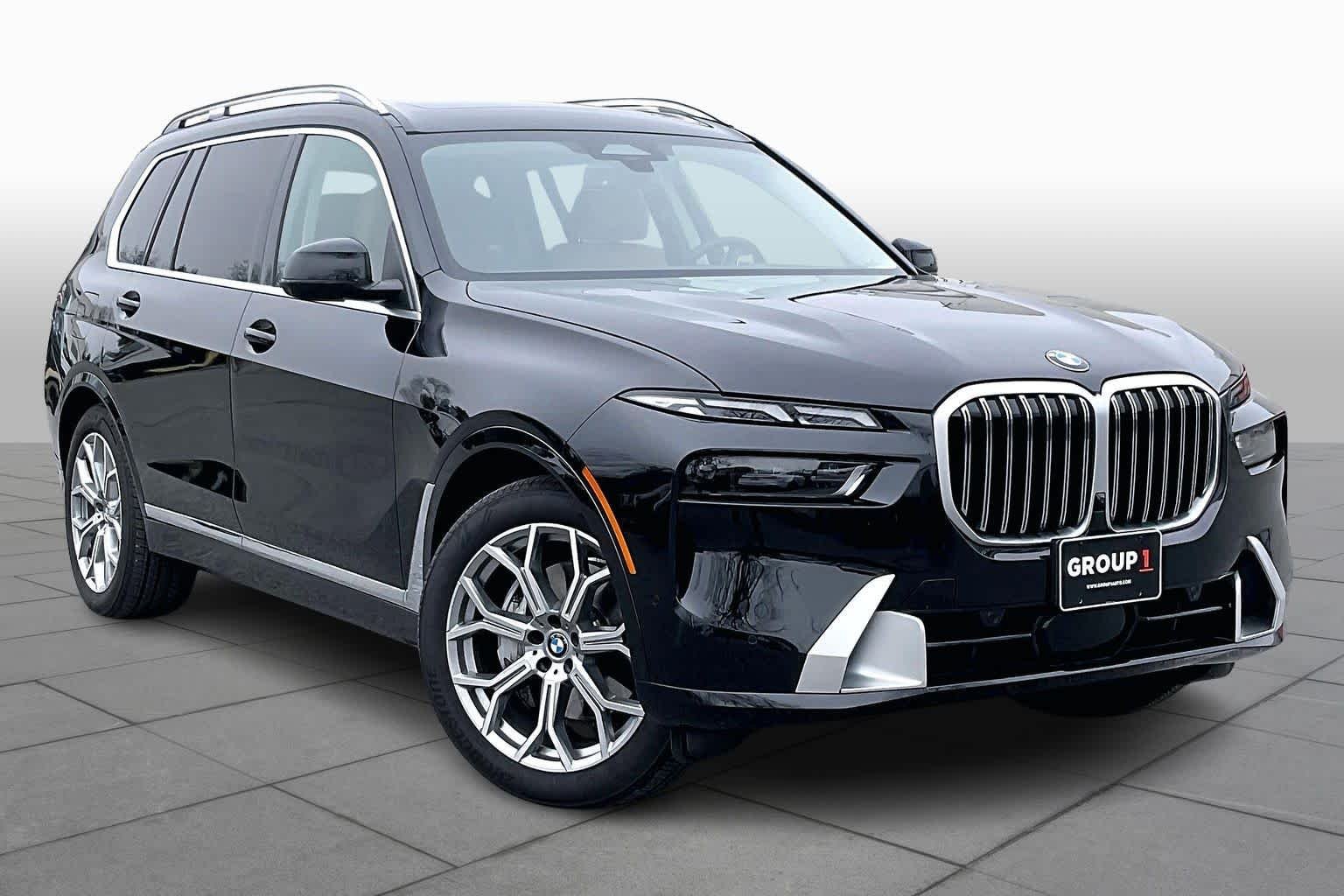 Used 2025 Black Sapphire Metallic BMW xDrive40i image 2