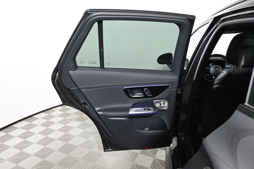 Used 2026 Graphite Grey Metallic Mercedes-Benz GLC 300 image 30