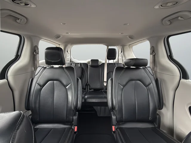Used 2024 White Chrysler Touring L image 29
