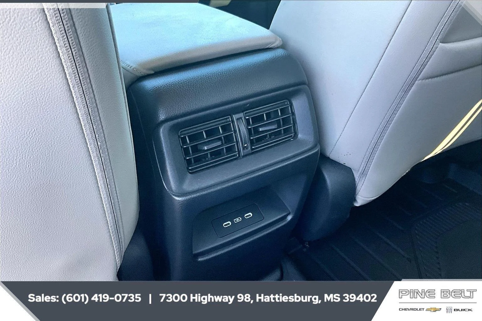 Used 2024 Platinum White Pearl Honda EX-L image 25