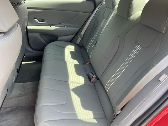 Used 2025 Red Hyundai SEL Sport image 36