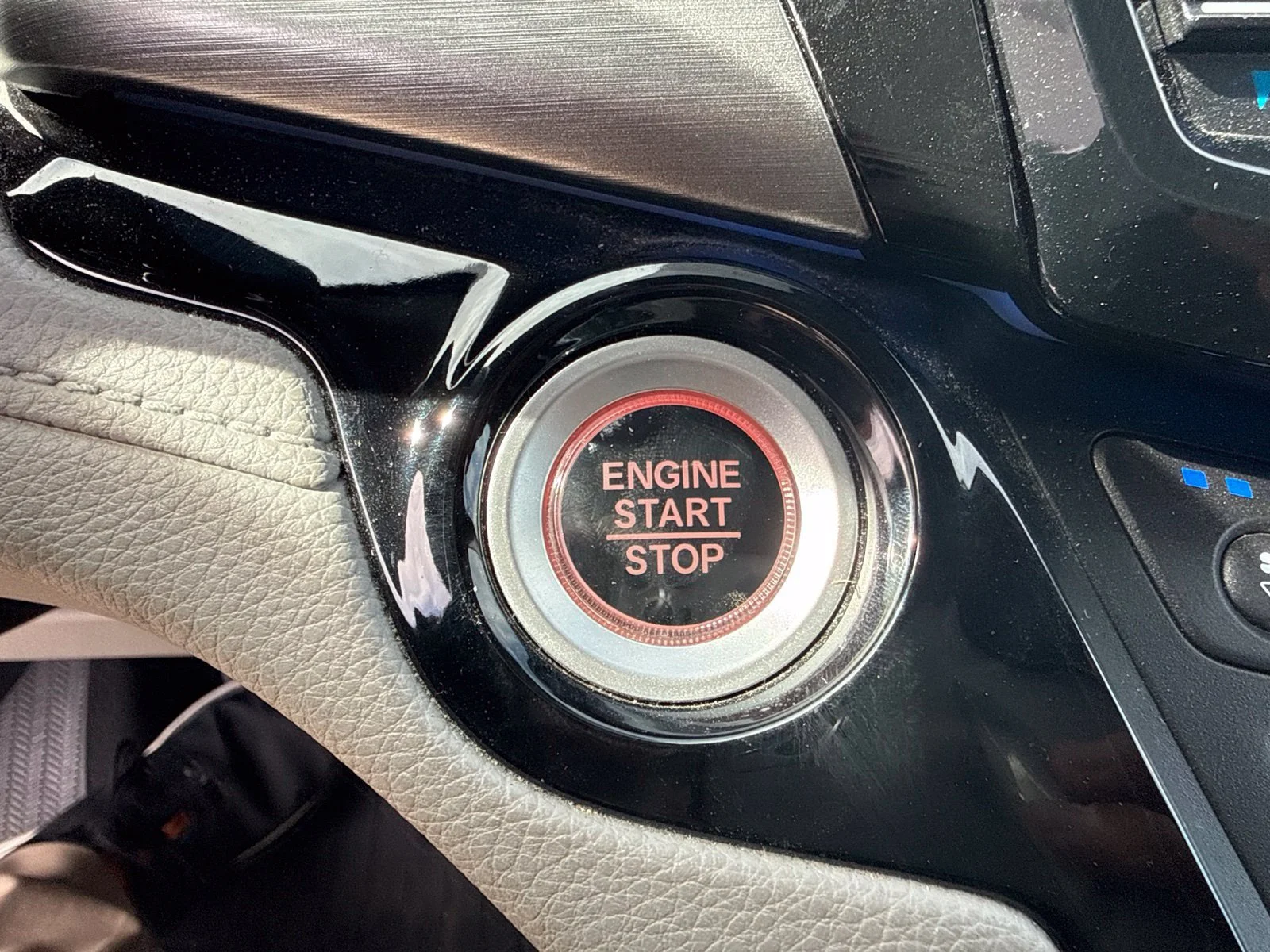 Used 2018 Silver Honda Elite image 21
