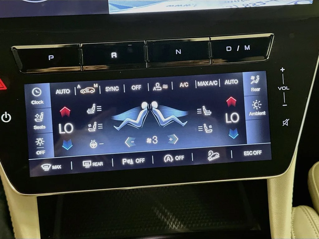 Used 2023  Maserati Modena image 17