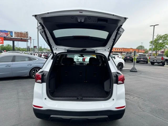 2024 Chevrolet Equinox LT - Photo 10