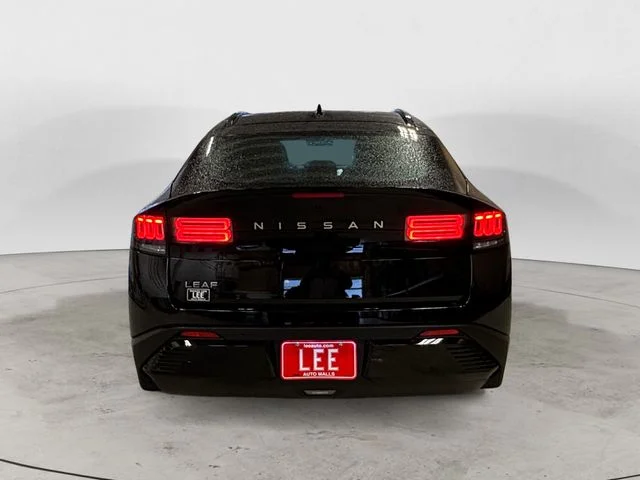 New 2026 Black Diamond Pearl Nissan PLATINUM+ image 4