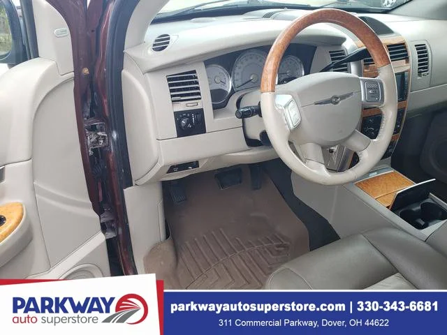 Used 2008 Red Chrysler Limited image 13