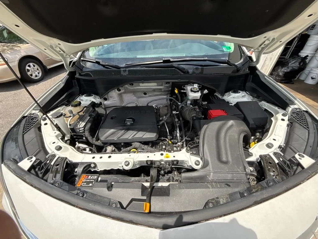 Used 2022 White Buick Essence image 12