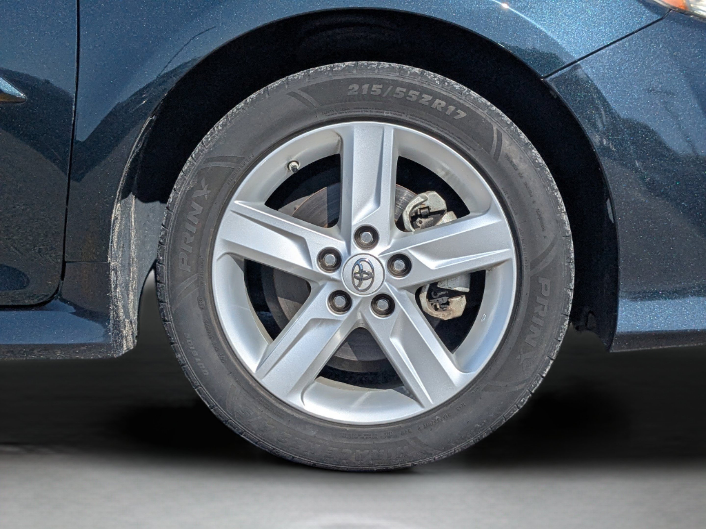 2014 Toyota Camry SE - Photo 11