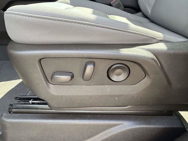 Certified Used 2024 Summit White Chevrolet Z71 image 21