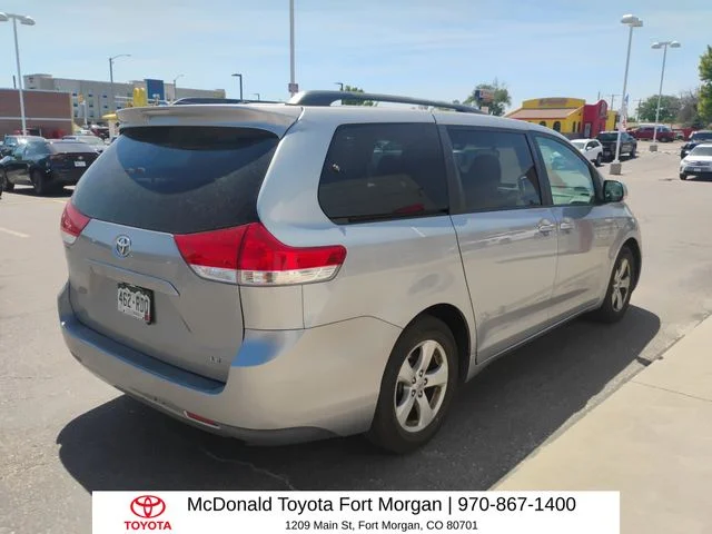 Used 2011 Silver Toyota LE image 5