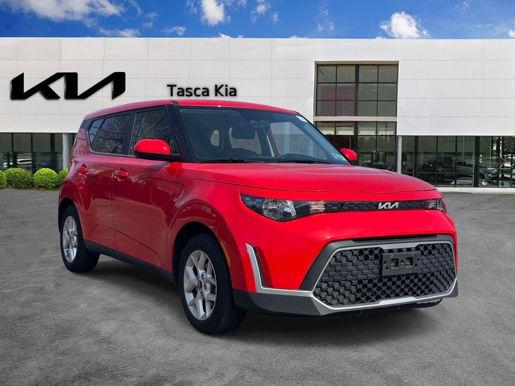 2023 Kia Soul 2.0L S IVT's photo