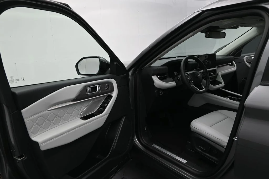New 2026 Carbonized Gray Metallic Ford Platinum™ image 12