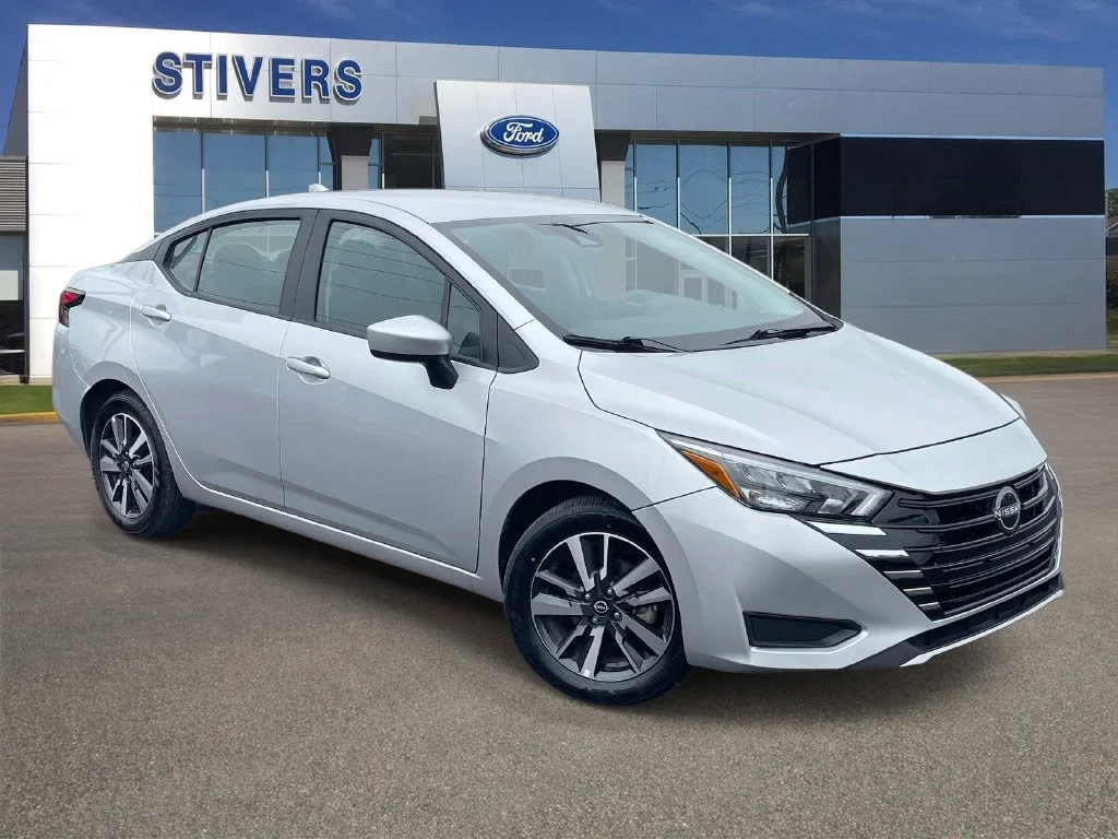2025 Nissan Versa Sedan SV