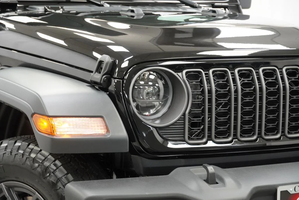 New 2027 Black Clear-Coat Paint Jeep Sport image 5