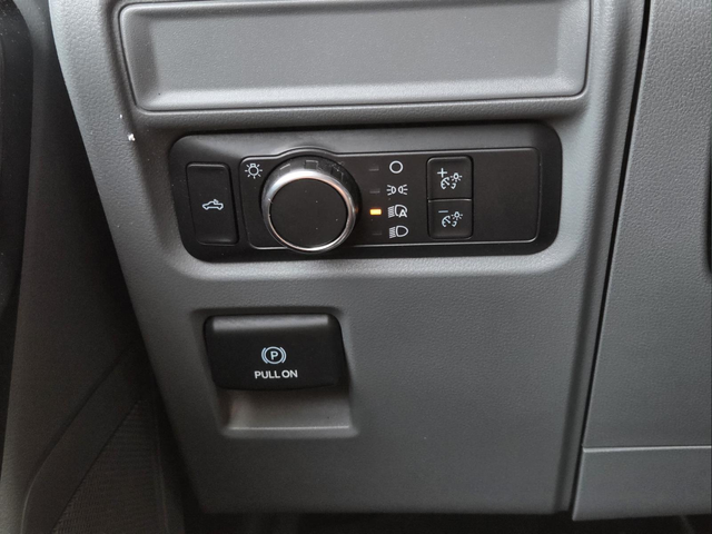 Used 2022 White Ford XL image 18