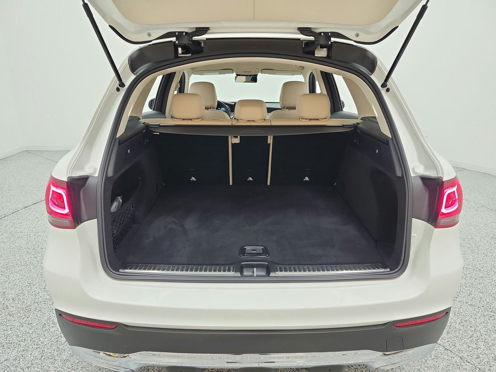 Certified Used 2022 Polar White Mercedes-Benz GLC 300 SUV image 18