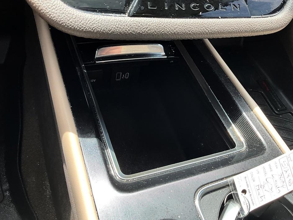 Used 2020 Black Lincoln Standard image 21