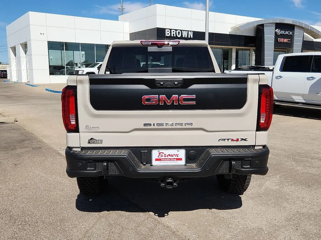 2026 GMC Sierra 1500 AT4X - Photo 9