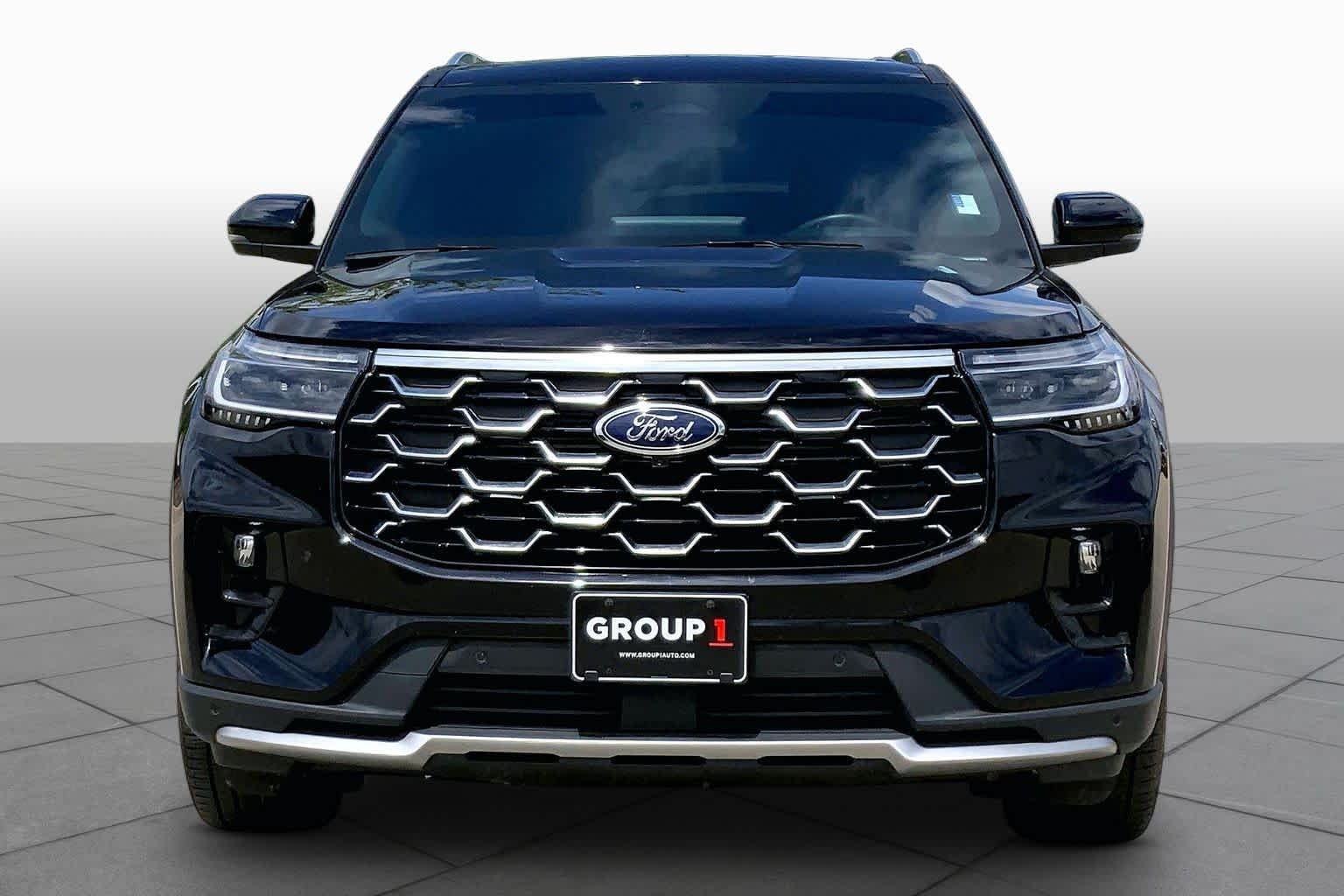Used 2025 Agate Black Metallic Ford Platinum image 4