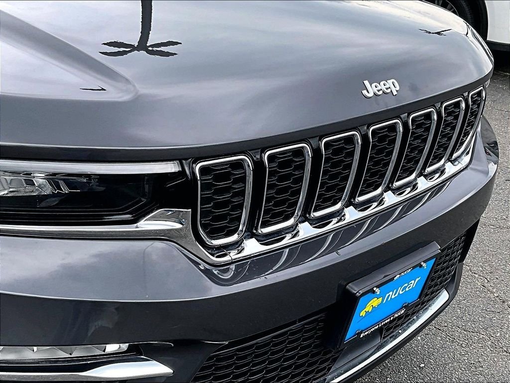 Used 2024 Gray Jeep Limited image 32