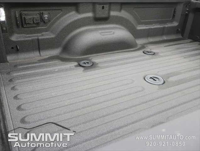 New 2026 Diamond Black Crystal Pearl-Coat Exterior Paint RAM BIG HORN image 5