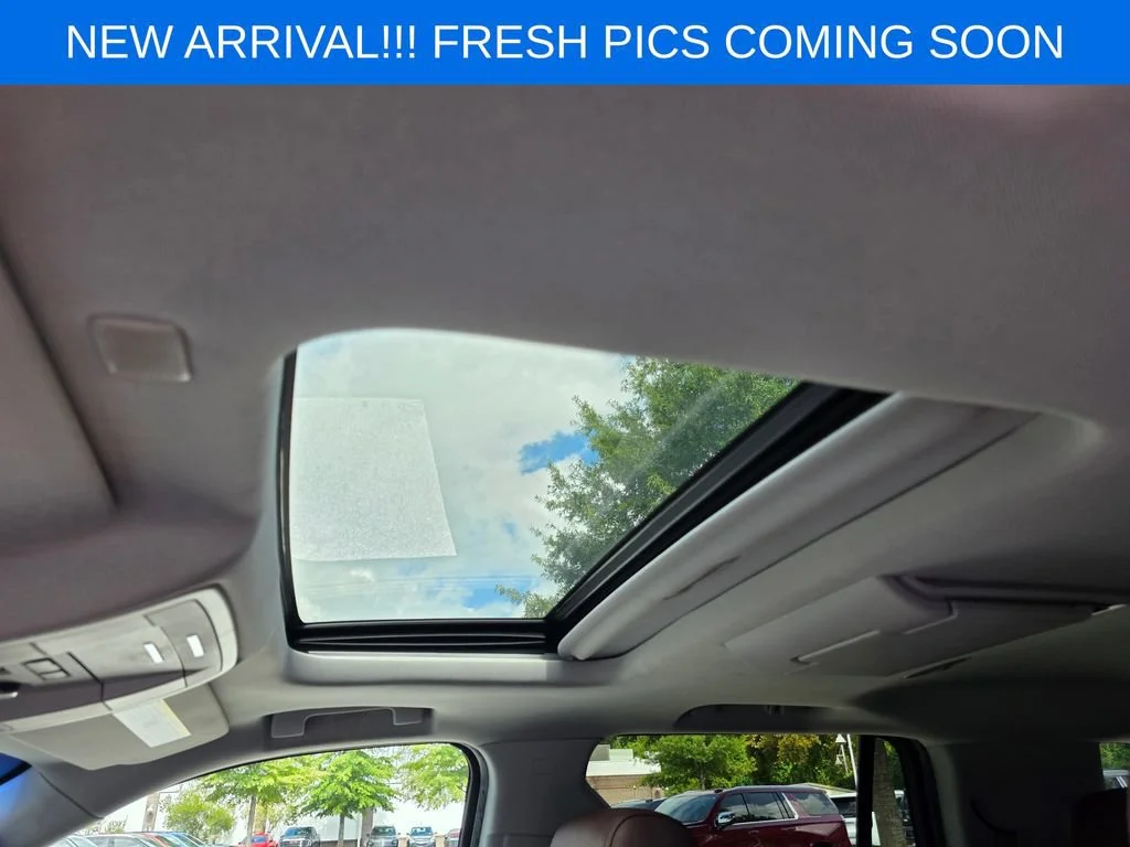 Used 2019 BLACK Chevrolet Premier image 9