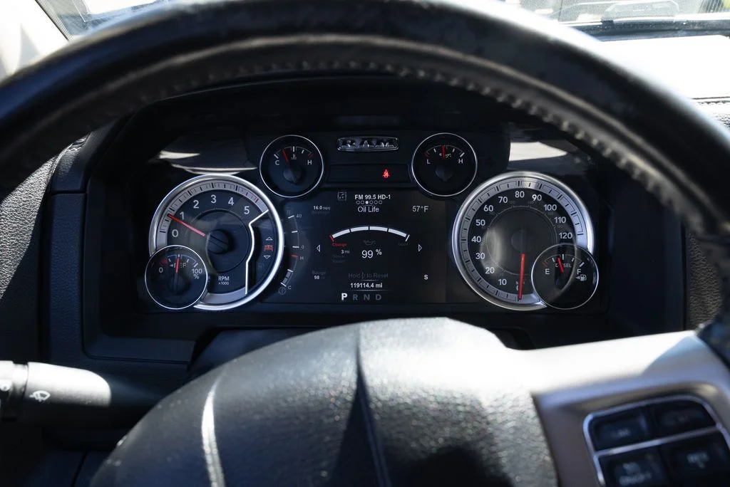 Used 2018 Silver Ram Laramie image 13