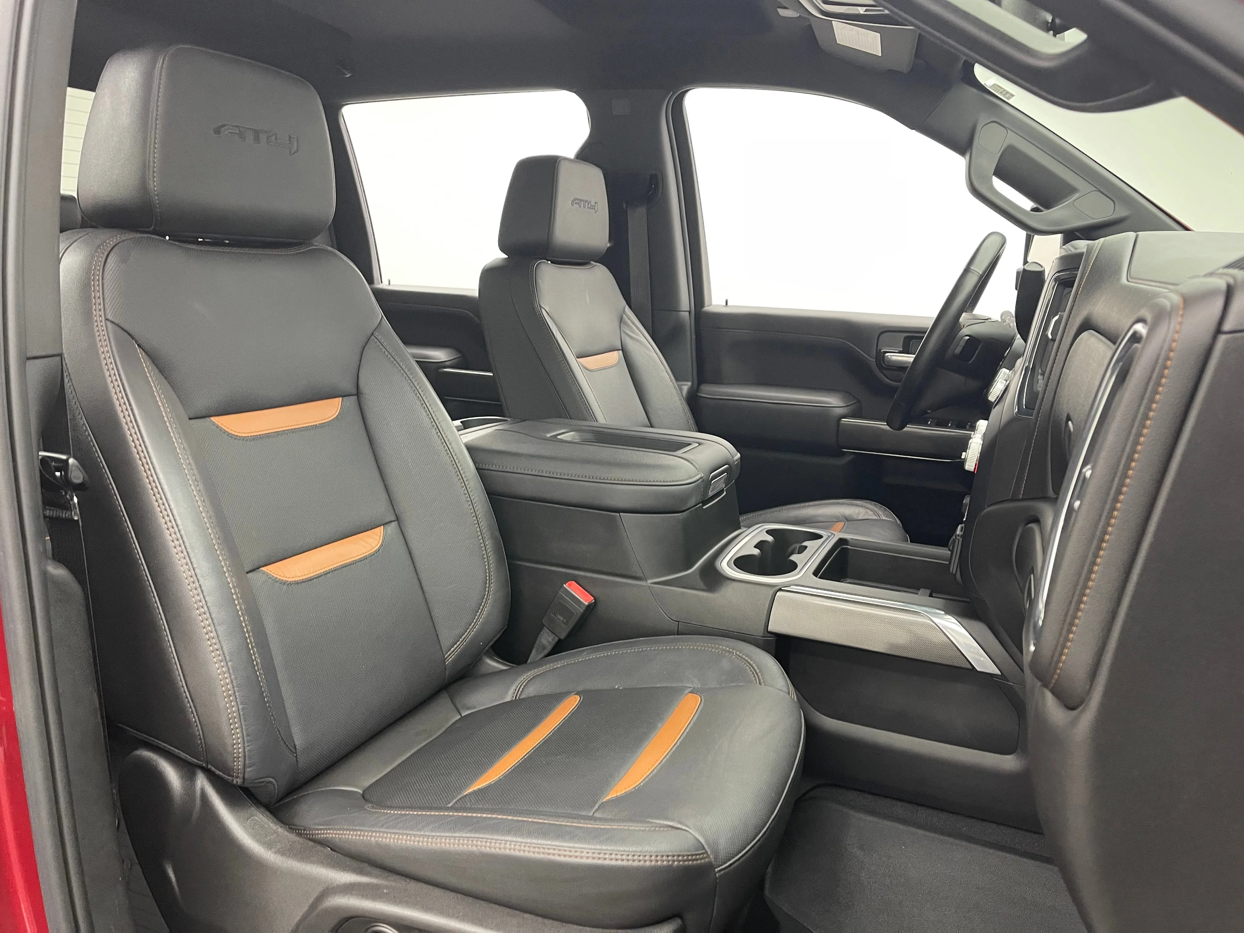 Used 2022 Cayenne Red Tintcoat GMC AT4 image 34