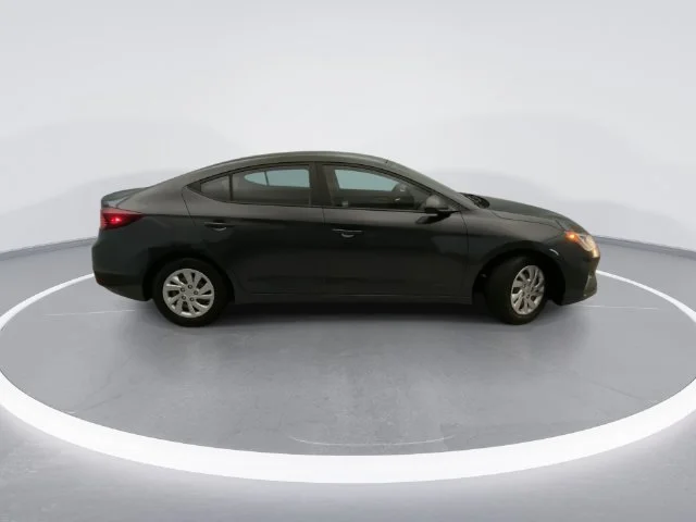 Used 2020 Gray Hyundai SE image 7