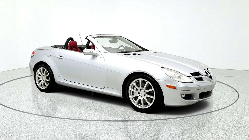 Used 2005 Iridium Silver Metallic Mercedes-Benz SLK350 Roadster 3.5L w/ Driver Adaptive Transmission & Wood Trim image 3