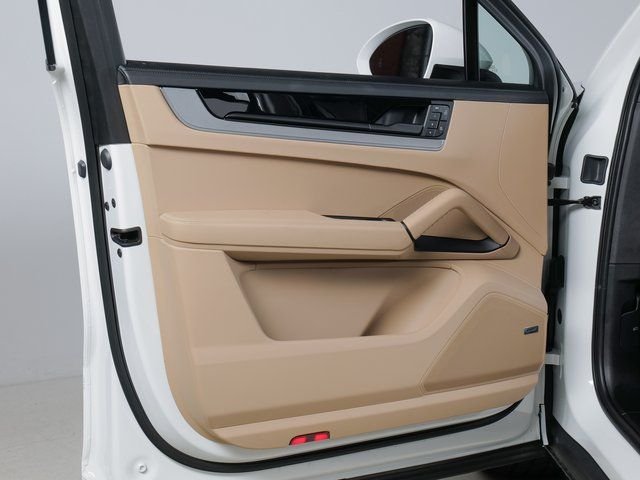 Used 2025 White Porsche S image 24