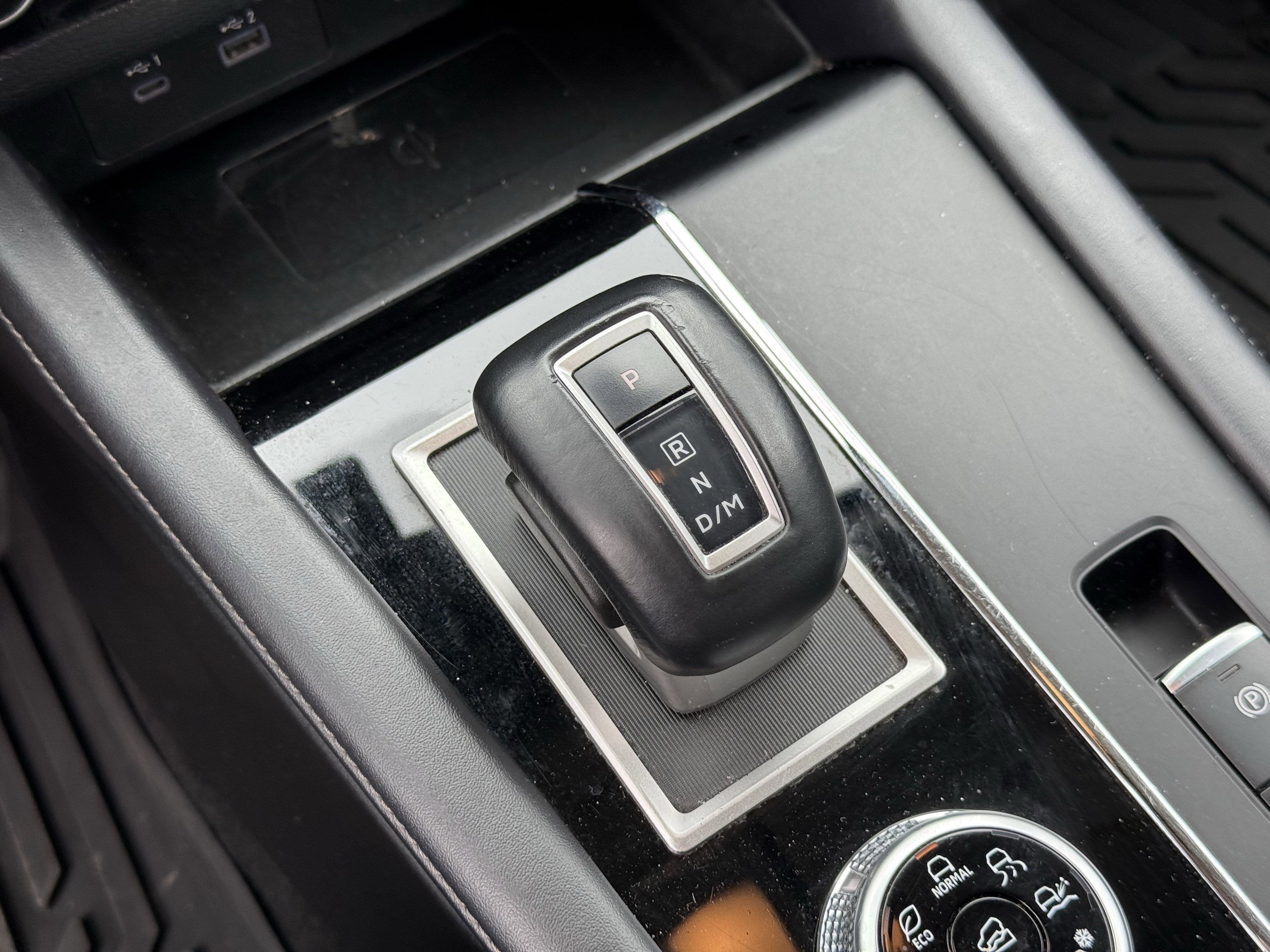 Used 2024 Gray Mitsubishi SE image 22