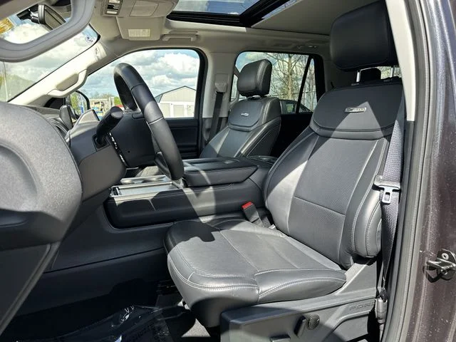 Used 2025 Gray Ford Platinum image 15