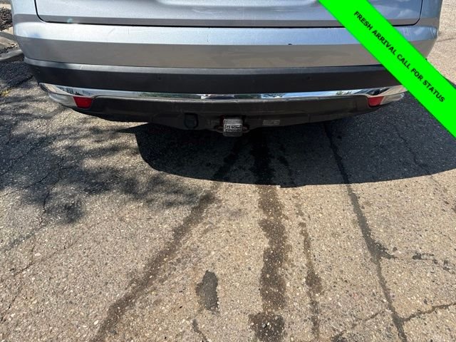 Used 2017 Lunar Silver Metallic Honda Touring image 10